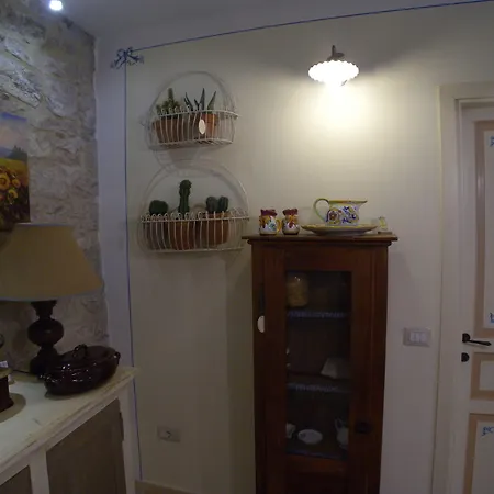 Bed And Breakfast A Casa Delle Fate-3